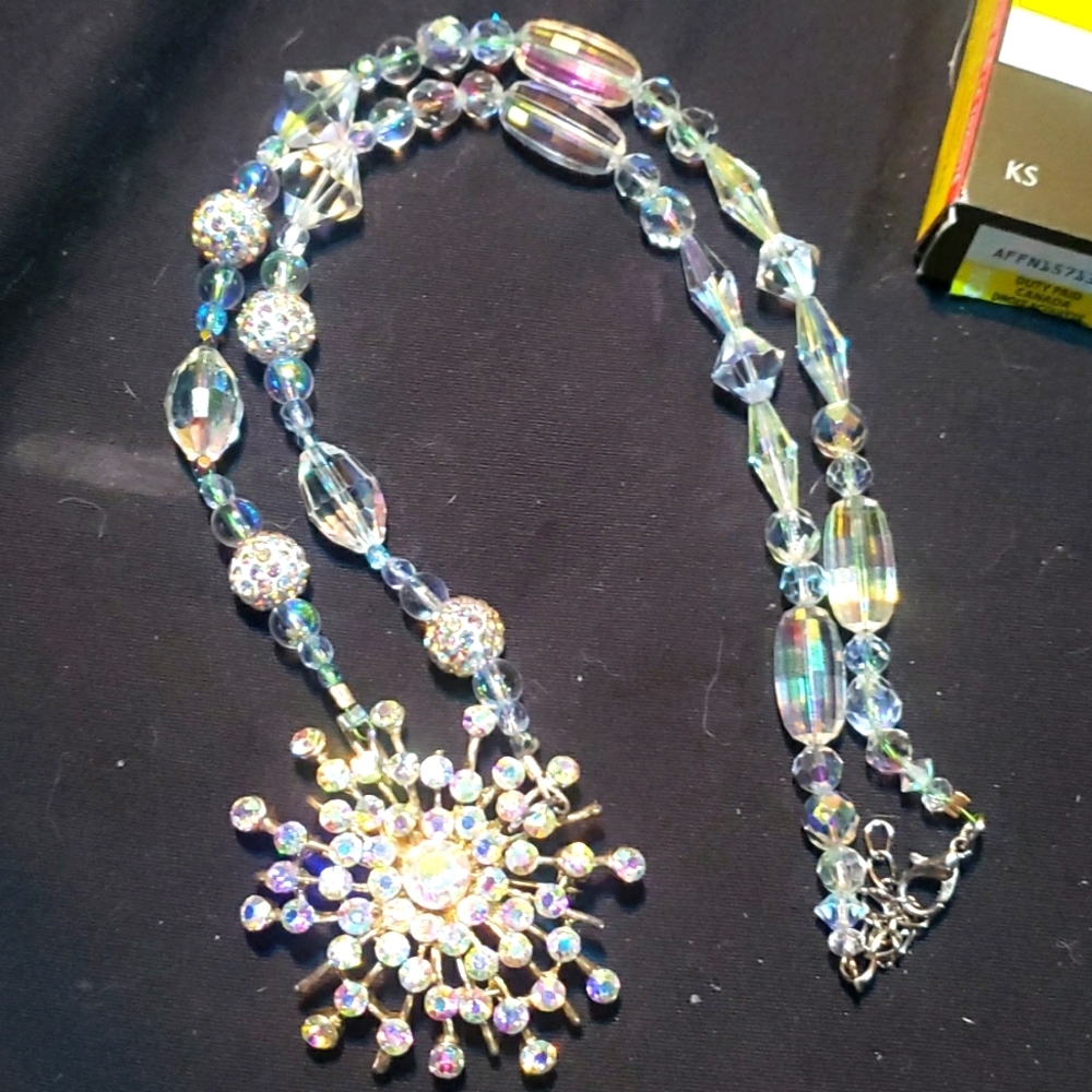 Vintage beaded Arora crystal and glass necklace